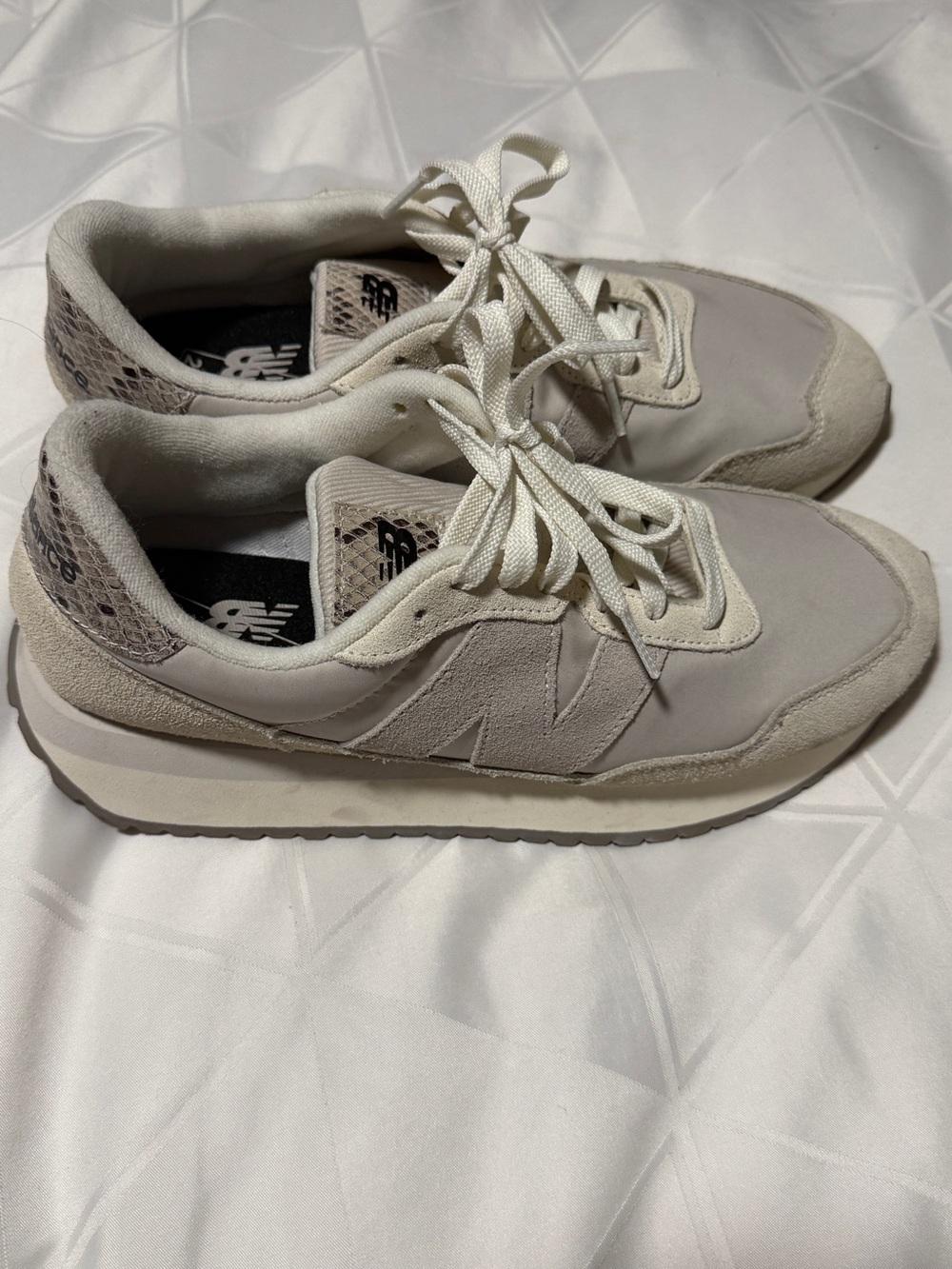 New Balance Sneakers in Off-White and Light Gray